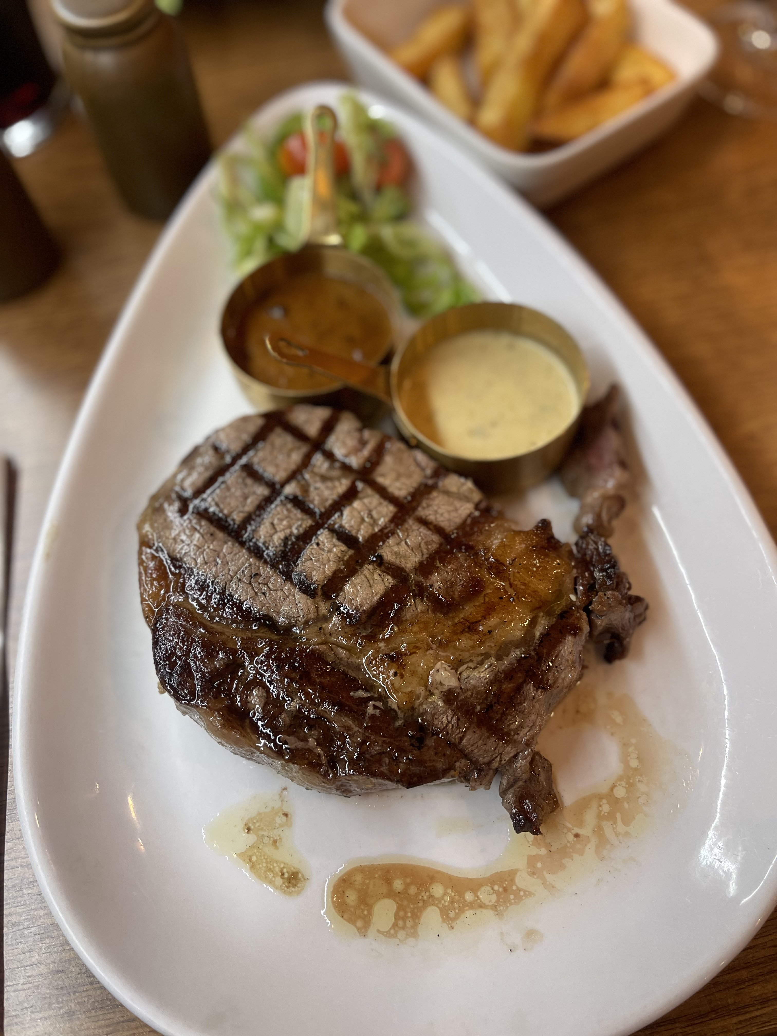 Mains at Arden Lounge